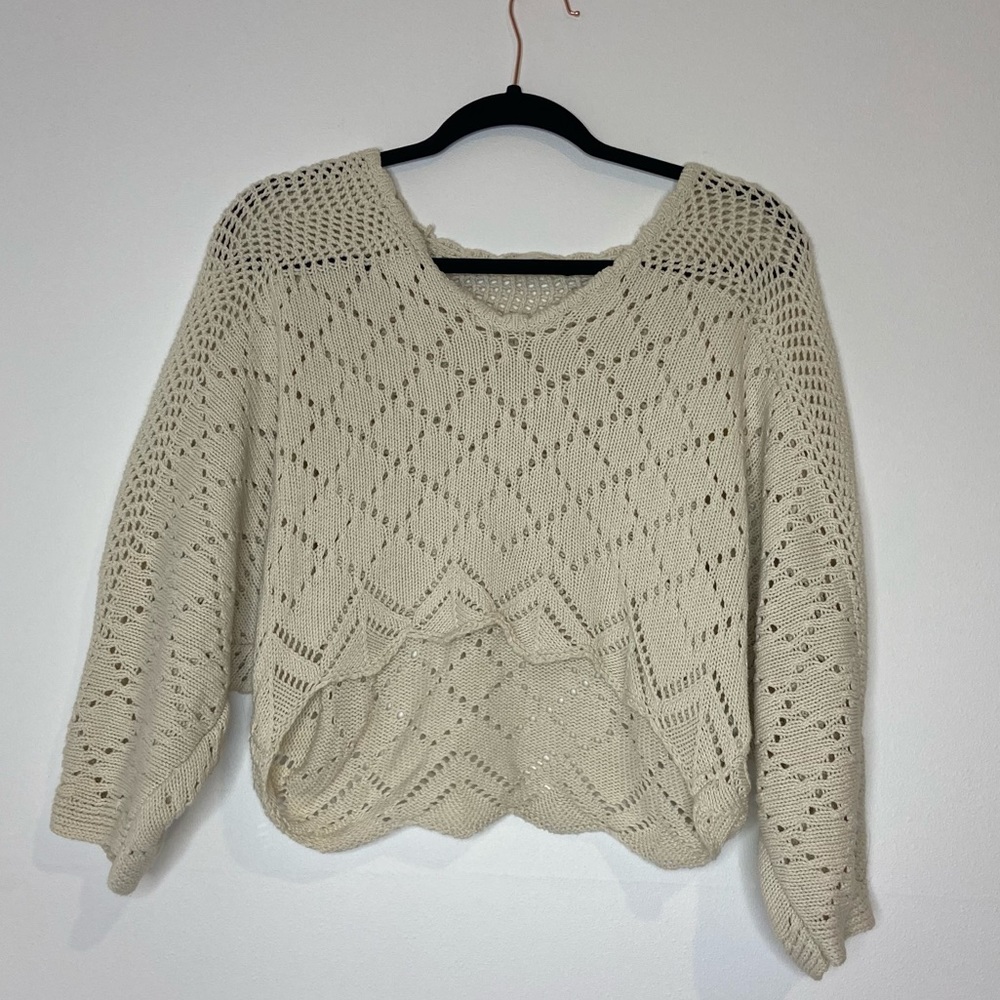 Urban Outfitters Cream Cropped Oversized Sweater Size Medium